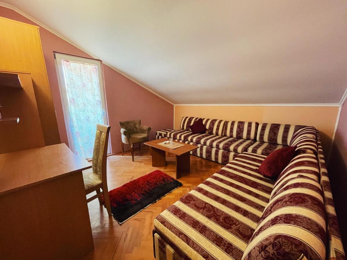 Vila Duricic 300M Od Mora Hotel Ðenovići Buitenkant foto