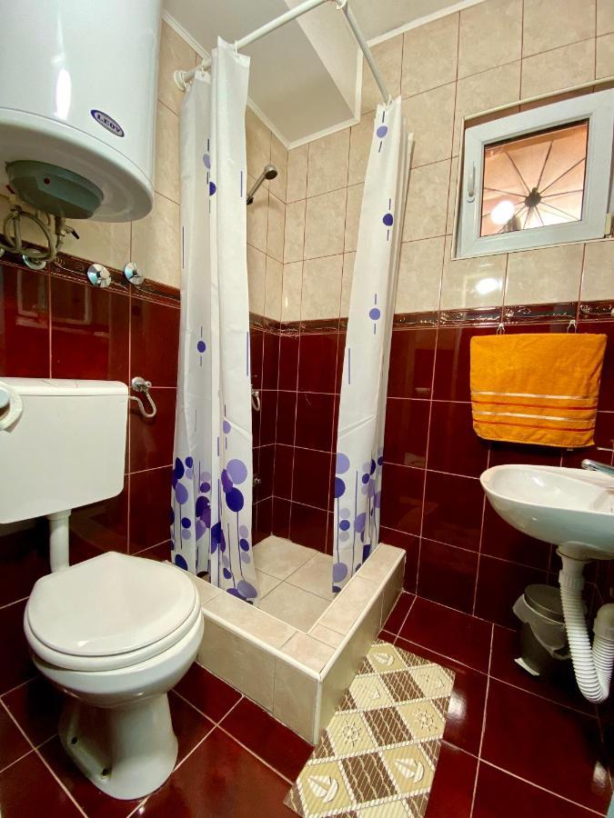 Vila Duricic 300M Od Mora Hotel Ðenovići Buitenkant foto