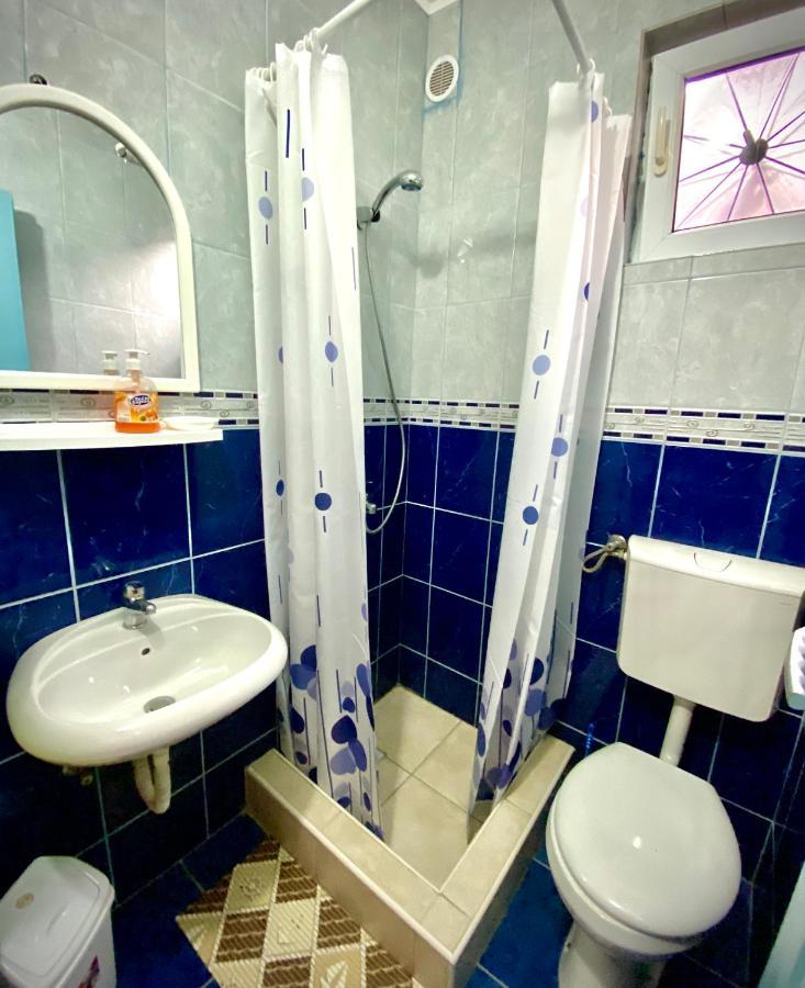 Vila Duricic 300M Od Mora Hotel Ðenovići Buitenkant foto