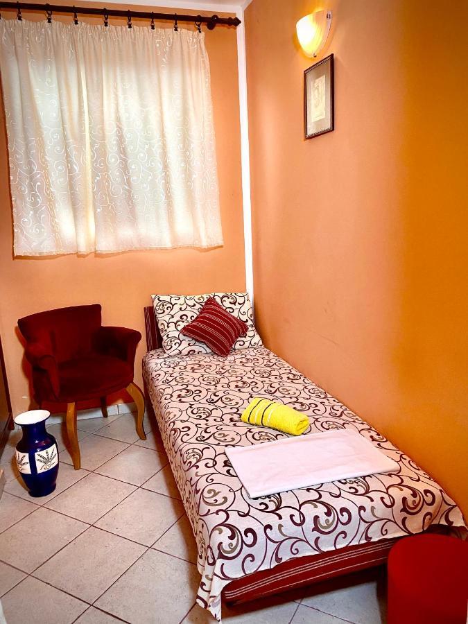 Vila Duricic 300M Od Mora Hotel Ðenovići Buitenkant foto