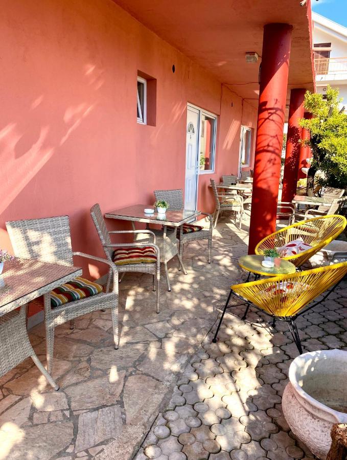 Vila Duricic 300M Od Mora Hotel Ðenovići Buitenkant foto