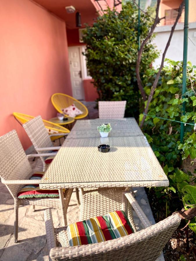Vila Duricic 300M Od Mora Hotel Ðenovići Buitenkant foto